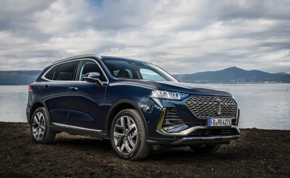 GWM (Great Wall): la WEY 03 2024 è una plug-in da 136 km e costa 45.000 euro [VIDEO] (25)