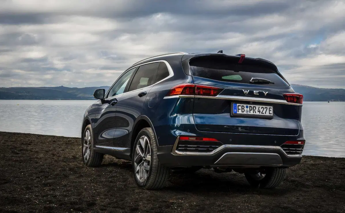 GWM (Great Wall): la WEY 03 2024 è una plug-in da 136 km e costa 45.000 euro [VIDEO] (26)
