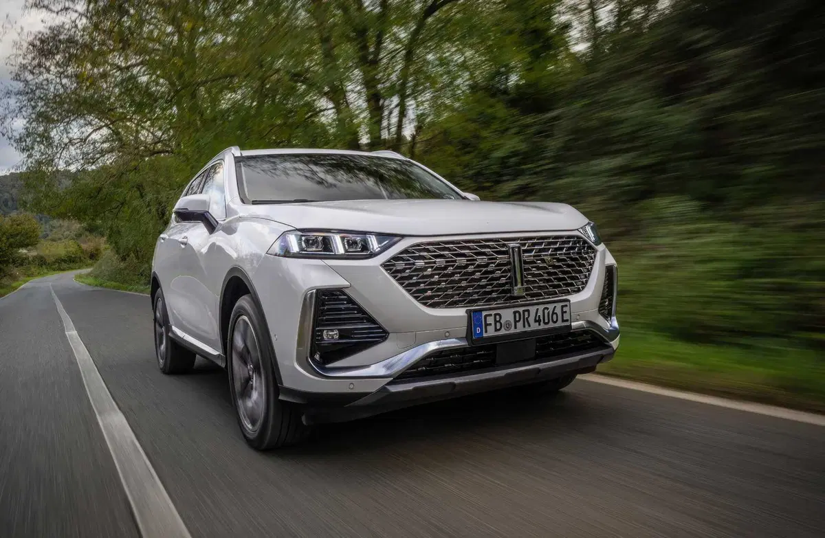 GWM (Great Wall): la WEY 03 2024 è una plug-in da 136 km e costa 45.000 euro [VIDEO] (27)