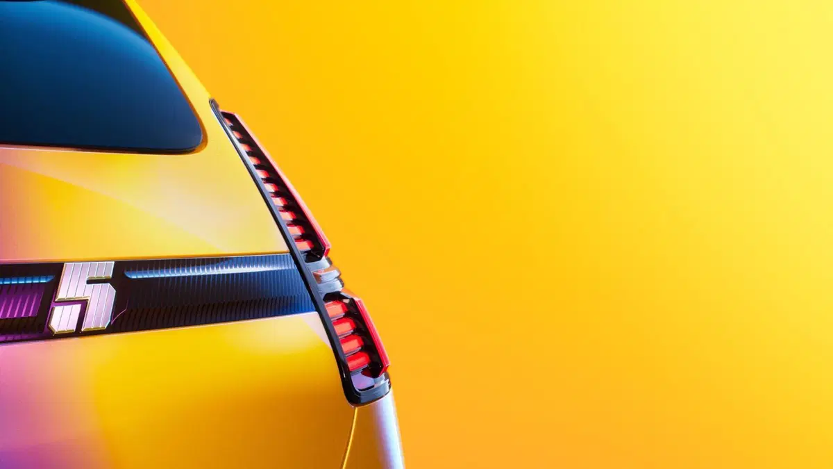 Renault 5: avrà una super batteria, ecco i dettagli e il teaser  (12)