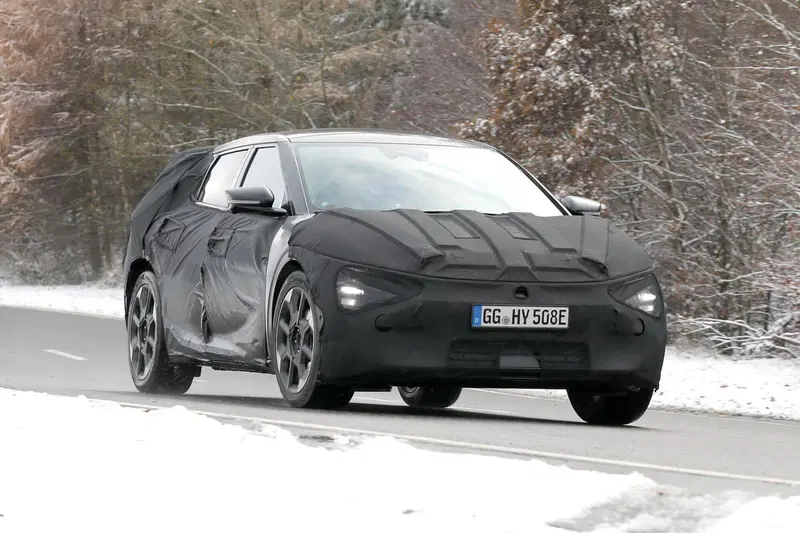Kia EV6, arriva il nuovo facelift nel 2024 [Foto Spia]