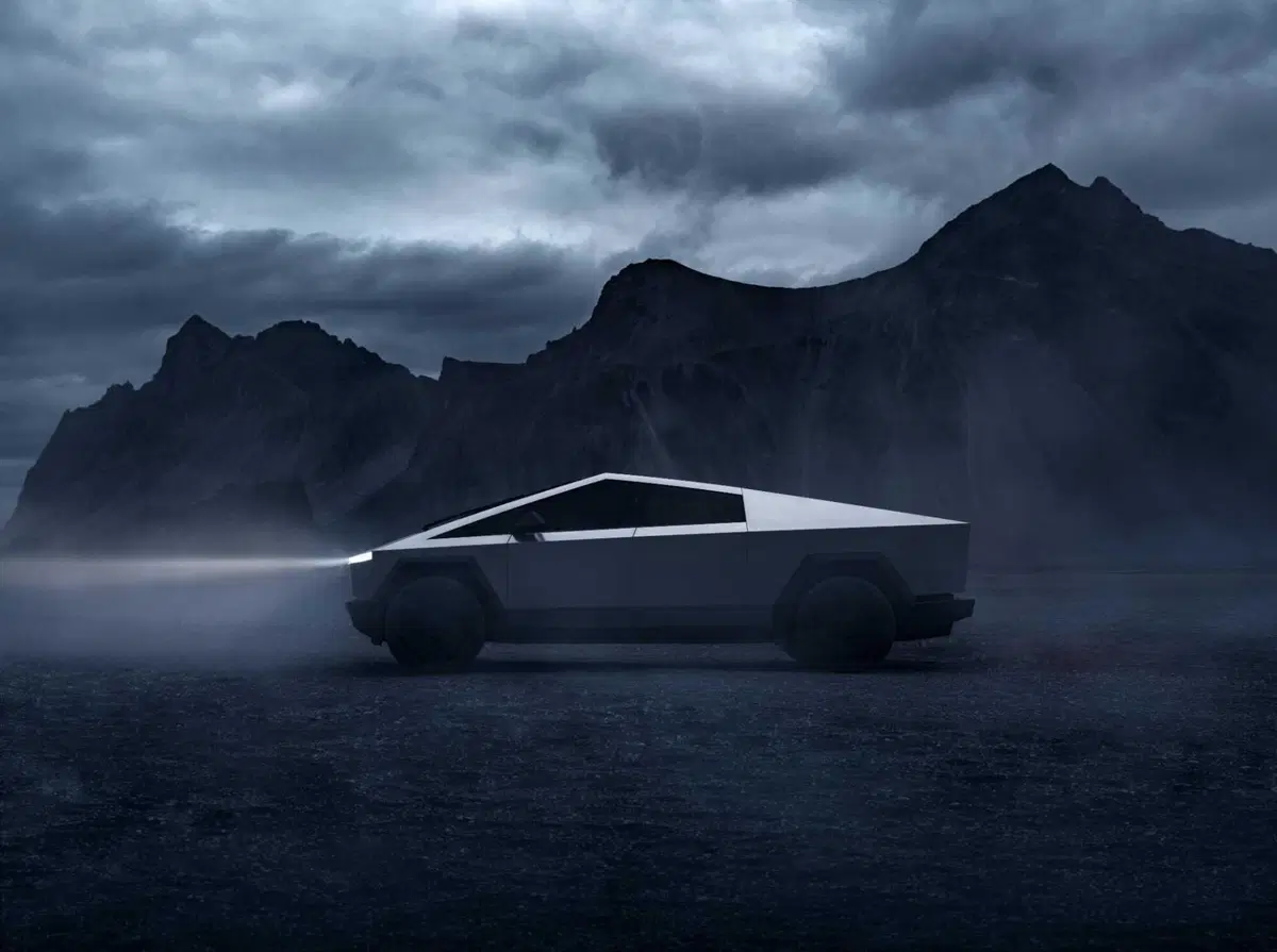 Tesla Cybertruck batte Porsche 911... trainando una 911 [VIDEO]