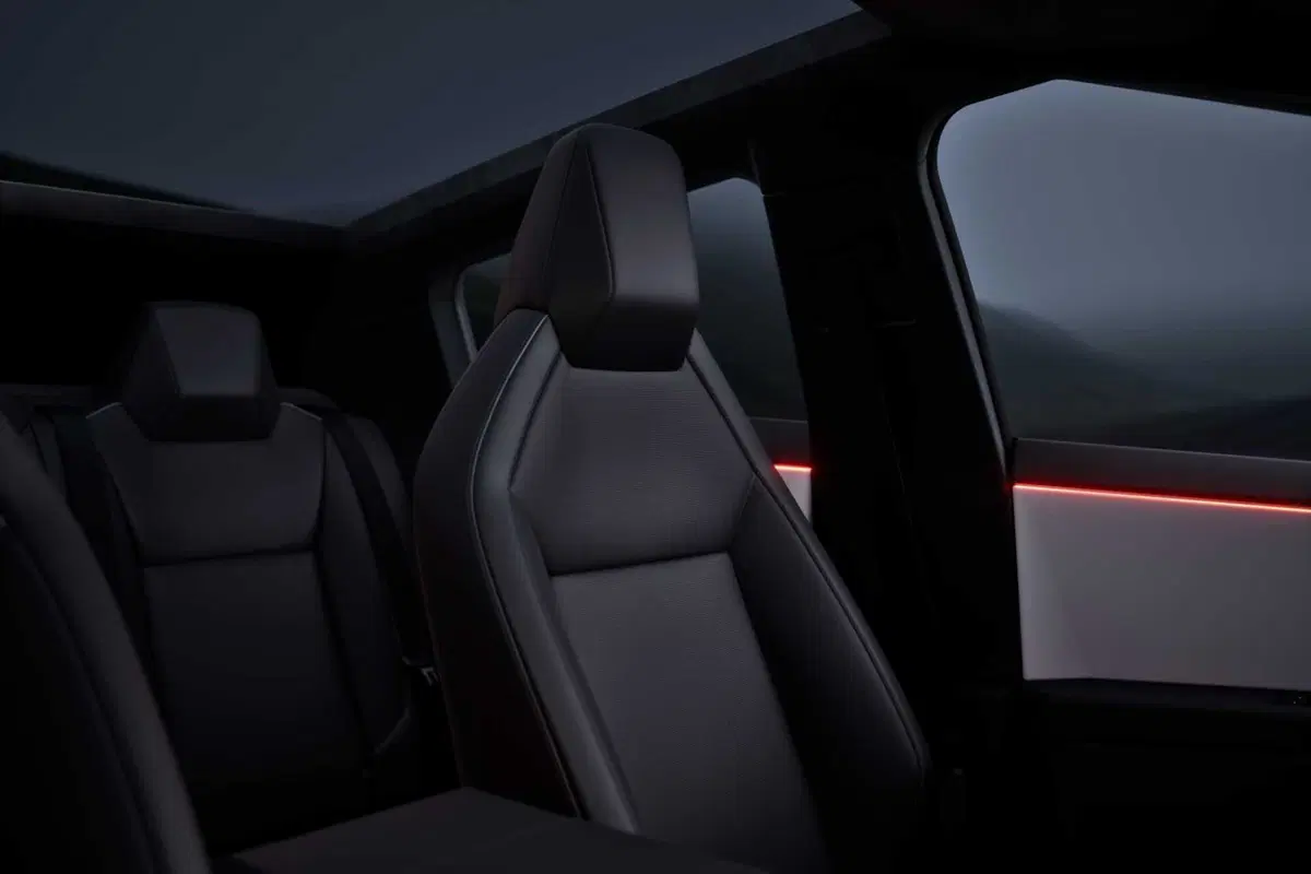 Tesla Cybertruck batte Porsche 911... trainando una 911 [VIDEO] (19)