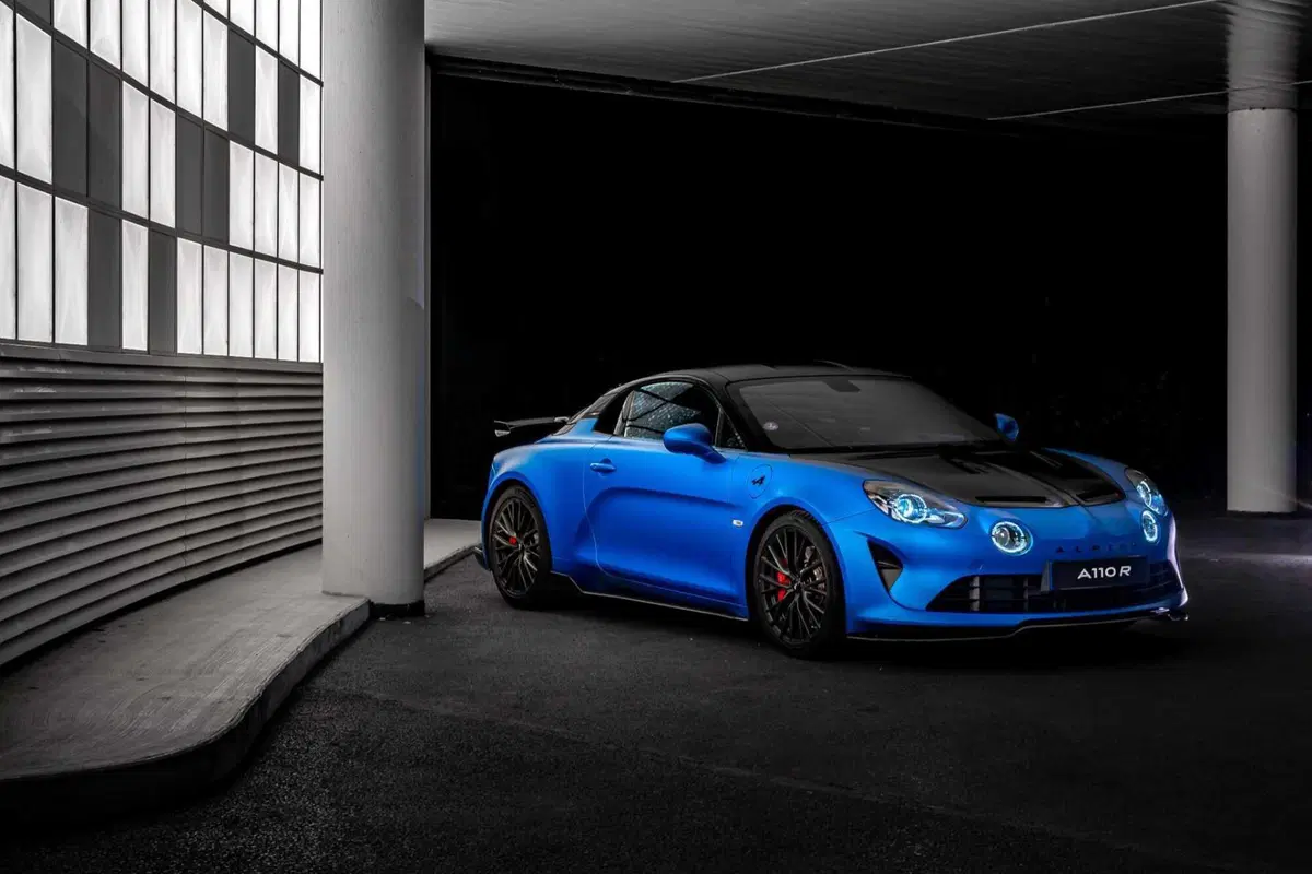 Alpine A110 coi pistoni: arriva la versione Turini, i prezzi per l'Italia  (4)