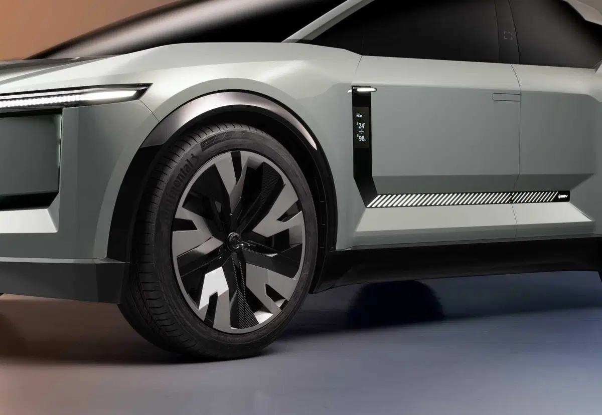 Toyota FT-3e: la bZ4x diventa una coupé snella e avanzata   (4)