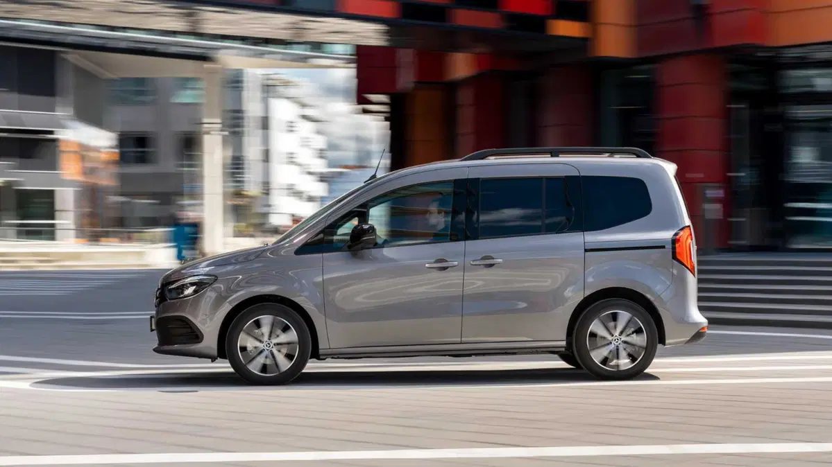 Mercedes EQT, il van elettrico per famiglia e lavoro (3)