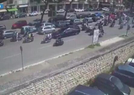 Bari, beccati dalla polizia i presunti organizzatori del corteo di moto per i funerali di Chirstian Di Gioia. Passano guai seri