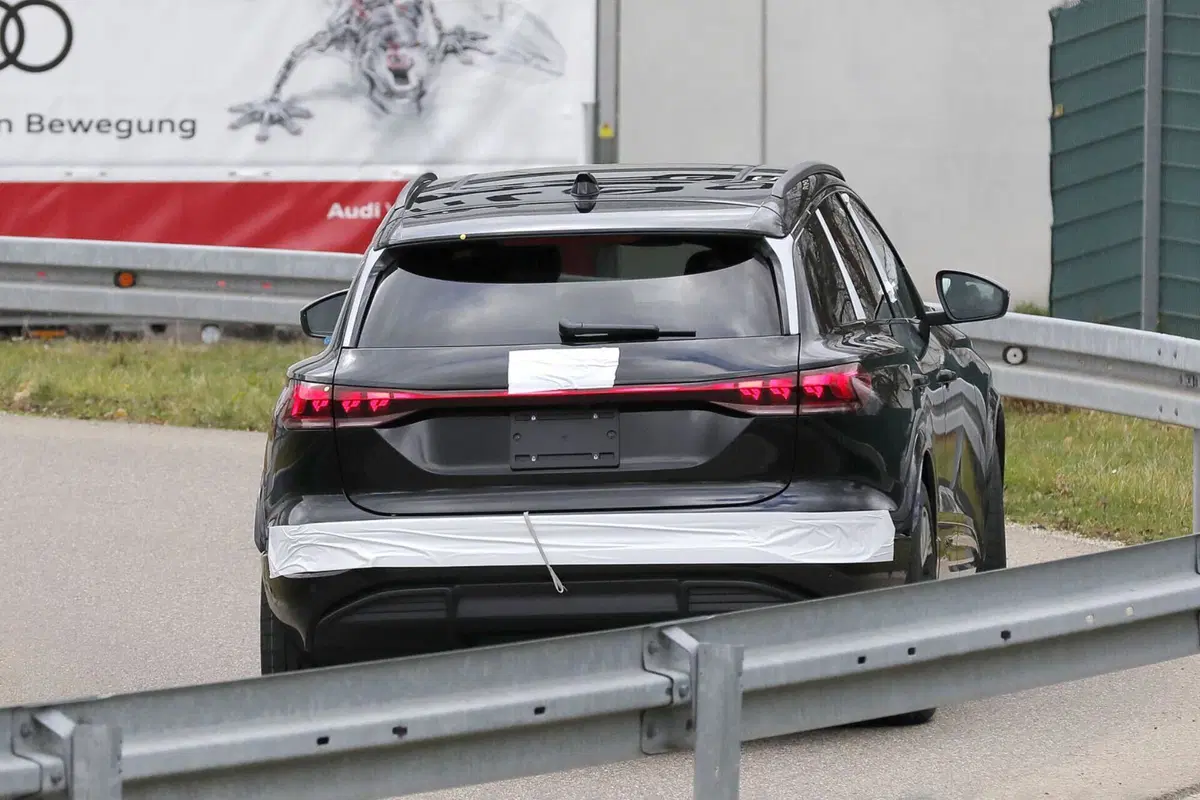 Audi Q6 e-tron, Suv e Sportback in arrivo nel 2024 [Foto Spia] (6)