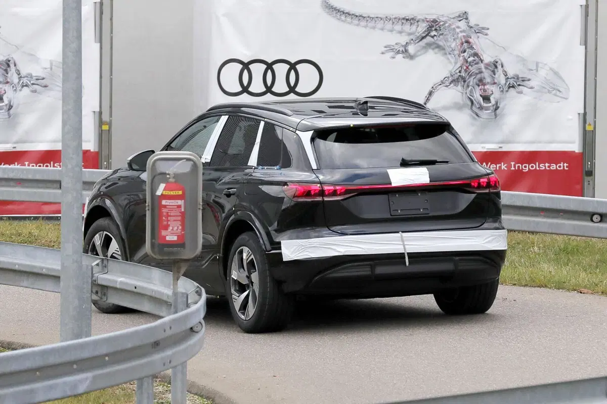 Audi Q6 e-tron, Suv e Sportback in arrivo nel 2024 [Foto Spia] (9)
