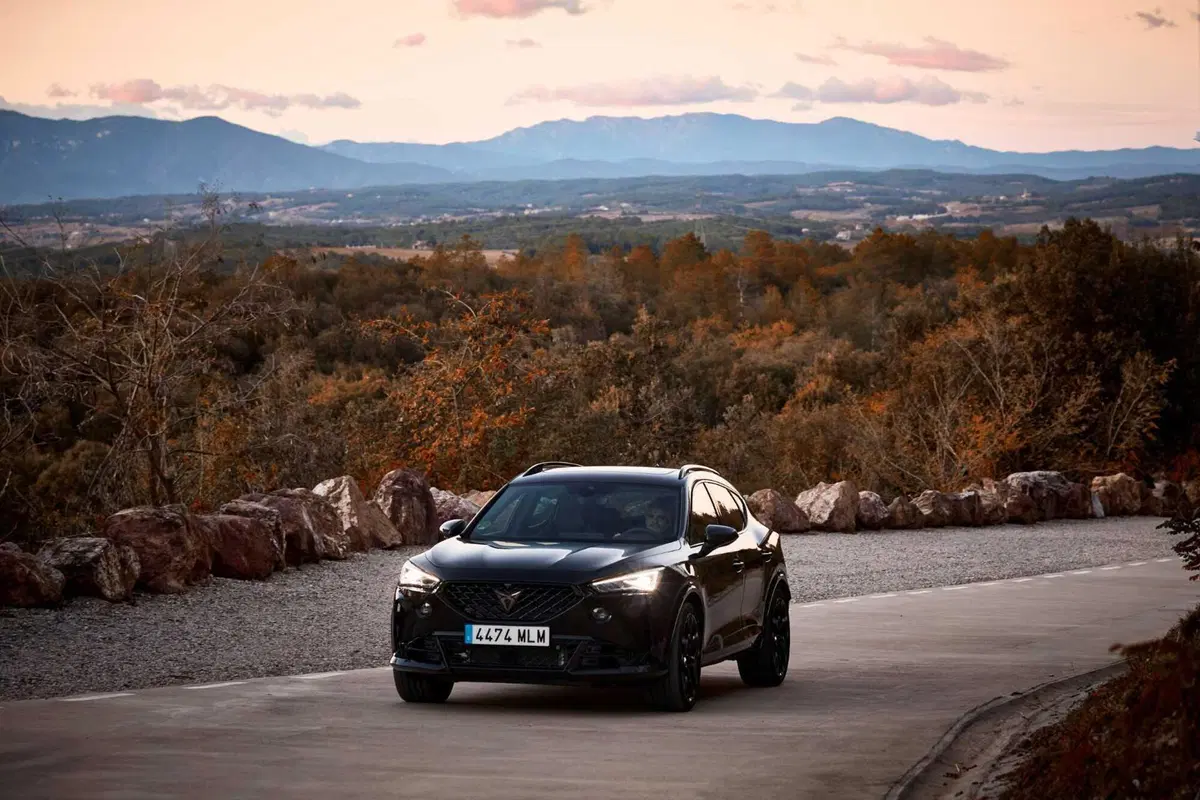 Cupra Formentor VZ5 BAT: l'edizione limitata, adrenalina illimitata (10)