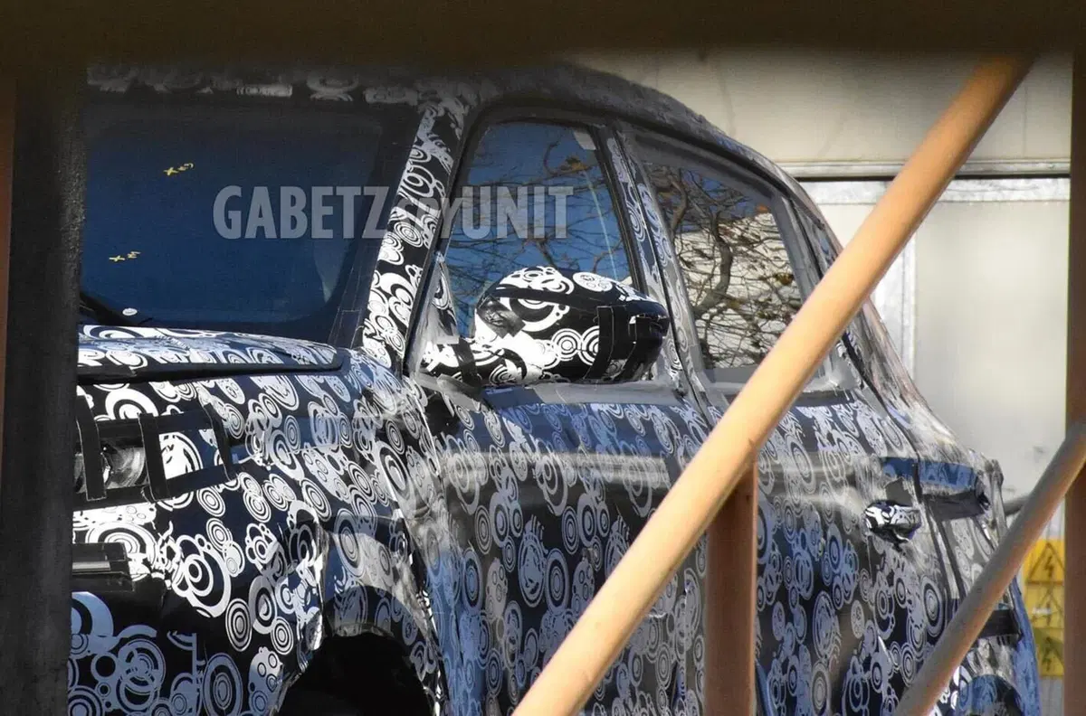 Fiat Panda Elettrica, avvistato il prototipo con la vera carrozzeria [Foto Spia] (8)