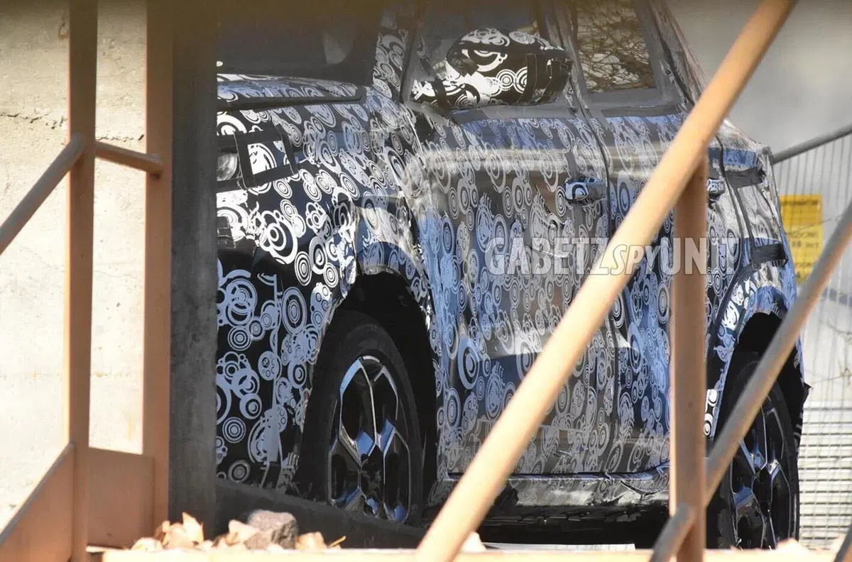 Fiat Panda Elettrica, avvistato il prototipo con la vera carrozzeria [Foto Spia] (9)