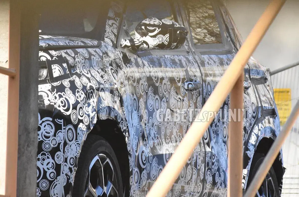 Fiat Panda Elettrica, avvistato il prototipo con la vera carrozzeria [Foto Spia] (10)