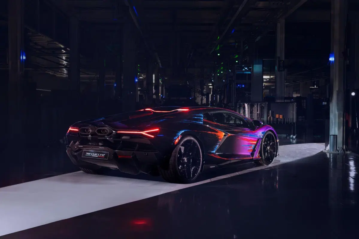 Lamborghini Revuelto Opera Unica: il Centro Stile l'ha resa un'opera d'arte (20)