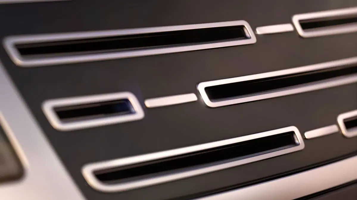 Range Rover tutta elettrica: le prime immagini e si può già prenotare [VIDEO] (4)