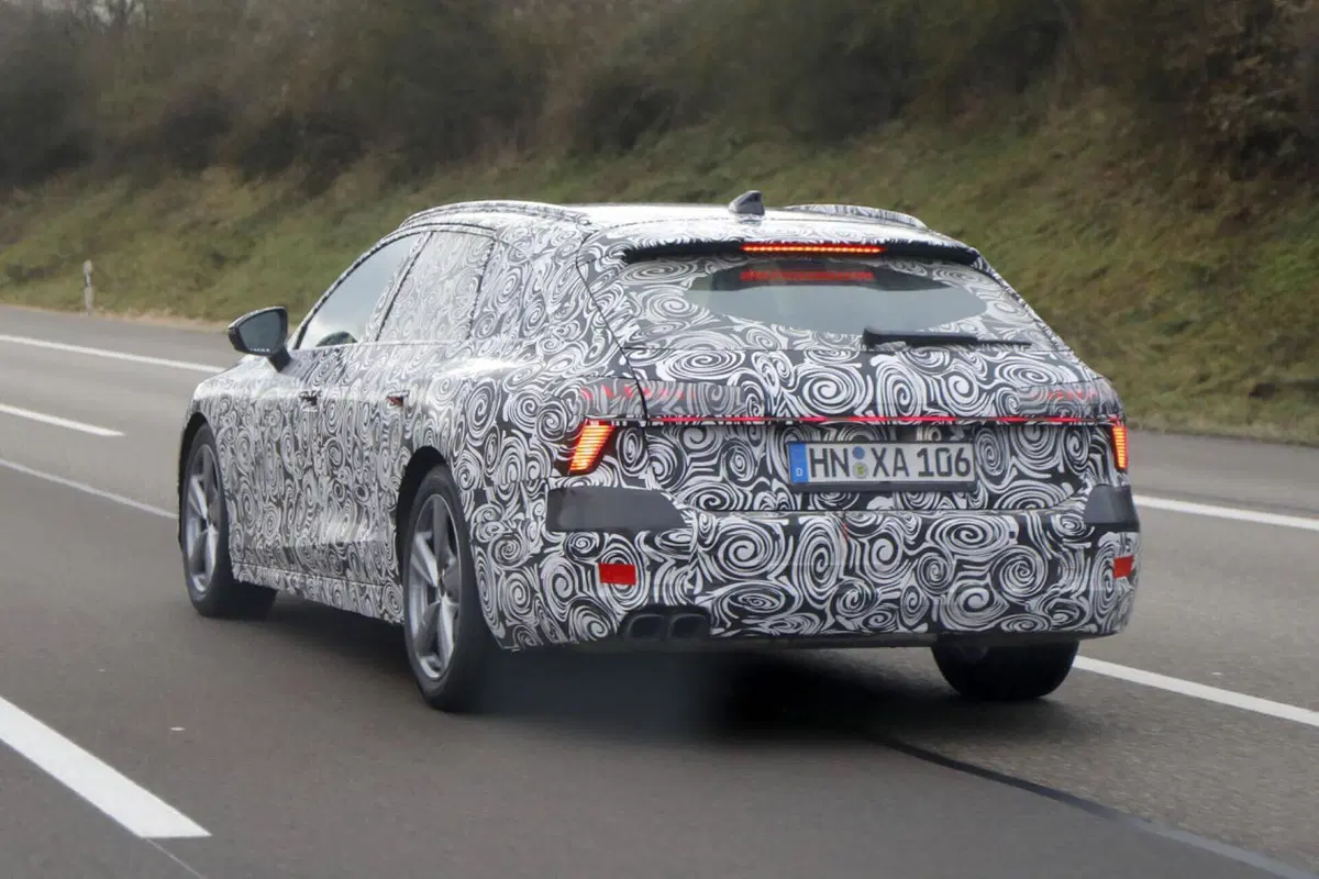 Audi A7 Avant, arriva nel 2024 e sarà ibrida [Foto Spia] (9)