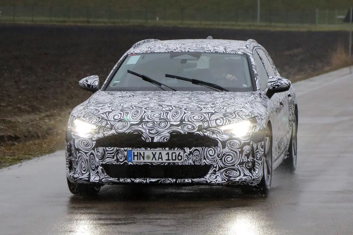 Audi A7 Avant, arriva nel 2024 e sarà ibrida [Foto Spia] (18)