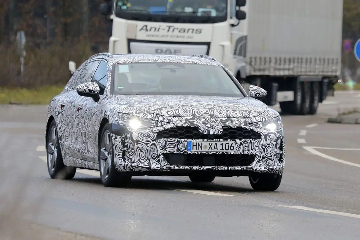Audi A7 Avant, arriva nel 2024 e sarà ibrida [Foto Spia] (27)