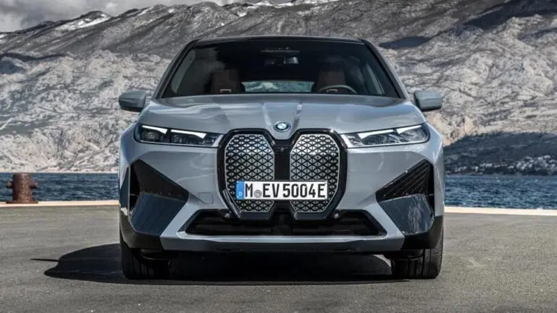 BMW: il rumore del motore "finto" per le elettriche non ci piace per niente