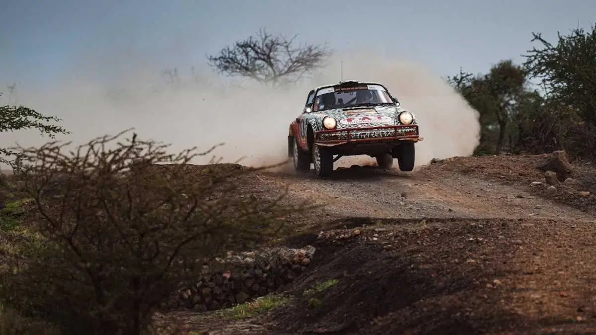 East African. Eugenio “Simba” Amos, Re Leone del Safari (3)