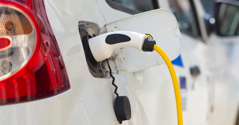 Italia ultima sull'elettrico, ma non &egrave; questione di soldi secondo UNRAE 