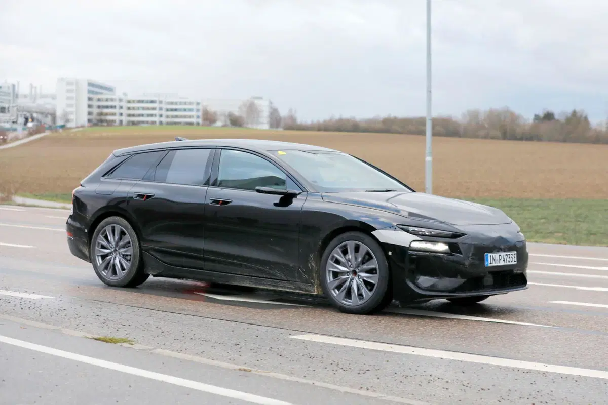 Audi A6 Avant, ecco il prototipo della nuova elettrica [Foto Spia] (4)