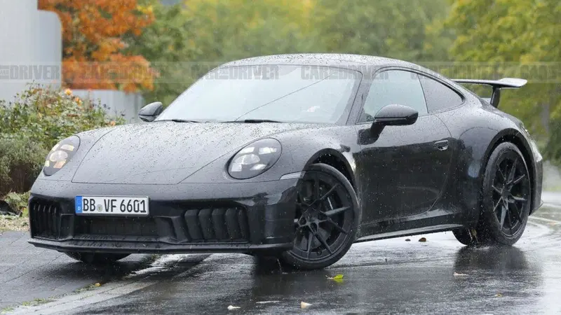 Porsche 911: arriva l'ibrido sul flat six e si chiama T-HEV