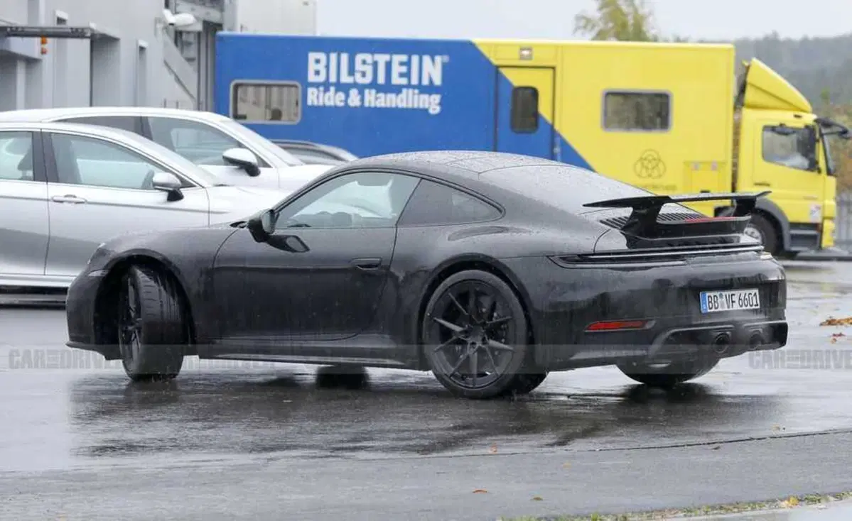 Porsche 911: arriva l'ibrido sul flat six e si chiama T-HEV (4)