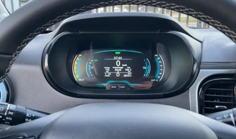I consumi del test drive, l'autonomia &egrave; di circa 250 km