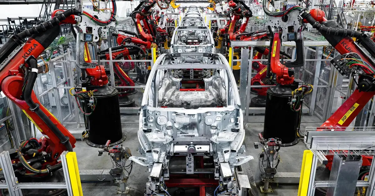 Fake news: un robot "aggredisce" un operaio alla Tesla, falso scoop