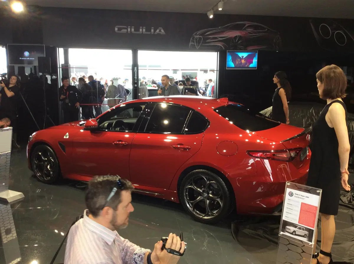 Alfa Romeo Giulia vs BMW M3: cosa ne pensano gli inglesi?