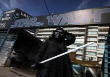 Guerre Stellari (allo sporco): L'autolavaggio Star Wash è un inganno, la Disney fa causa