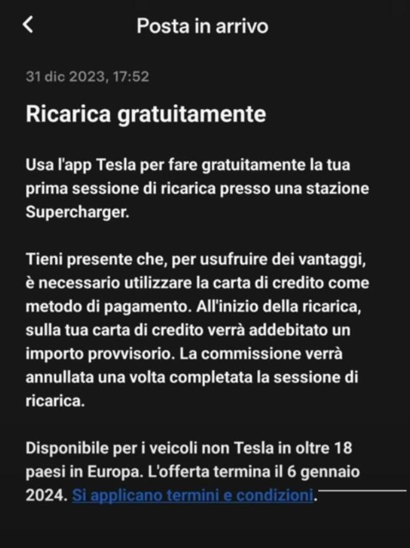 Messaggio Tesla per ricariche gratuite