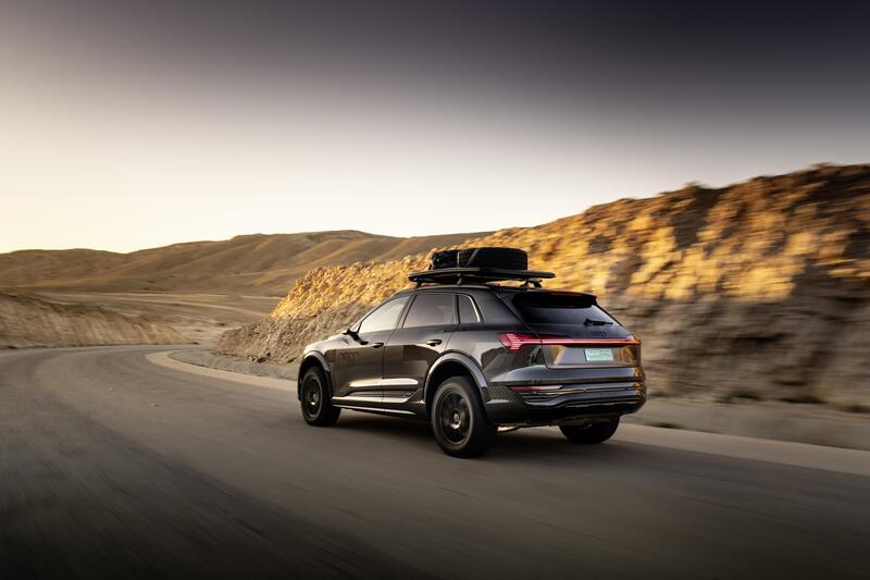 Posteriore Audi Q8 e-tron Edition Dakar