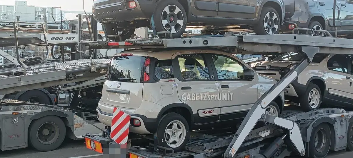 Fiat Panda 4x40 anniversario, arrivano le prime unità [Foto Spia] (4)