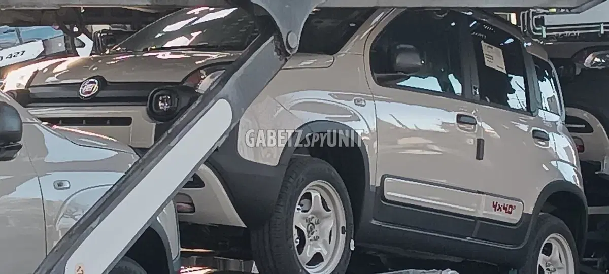 Fiat Panda 4x40 anniversario, arrivano le prime unità [Foto Spia] (3)