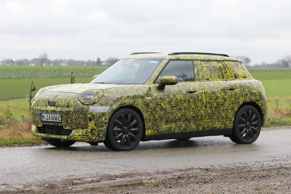 Mini Aceman: dal concept al prototipo, eccola su strada [Foto Spia] (3)