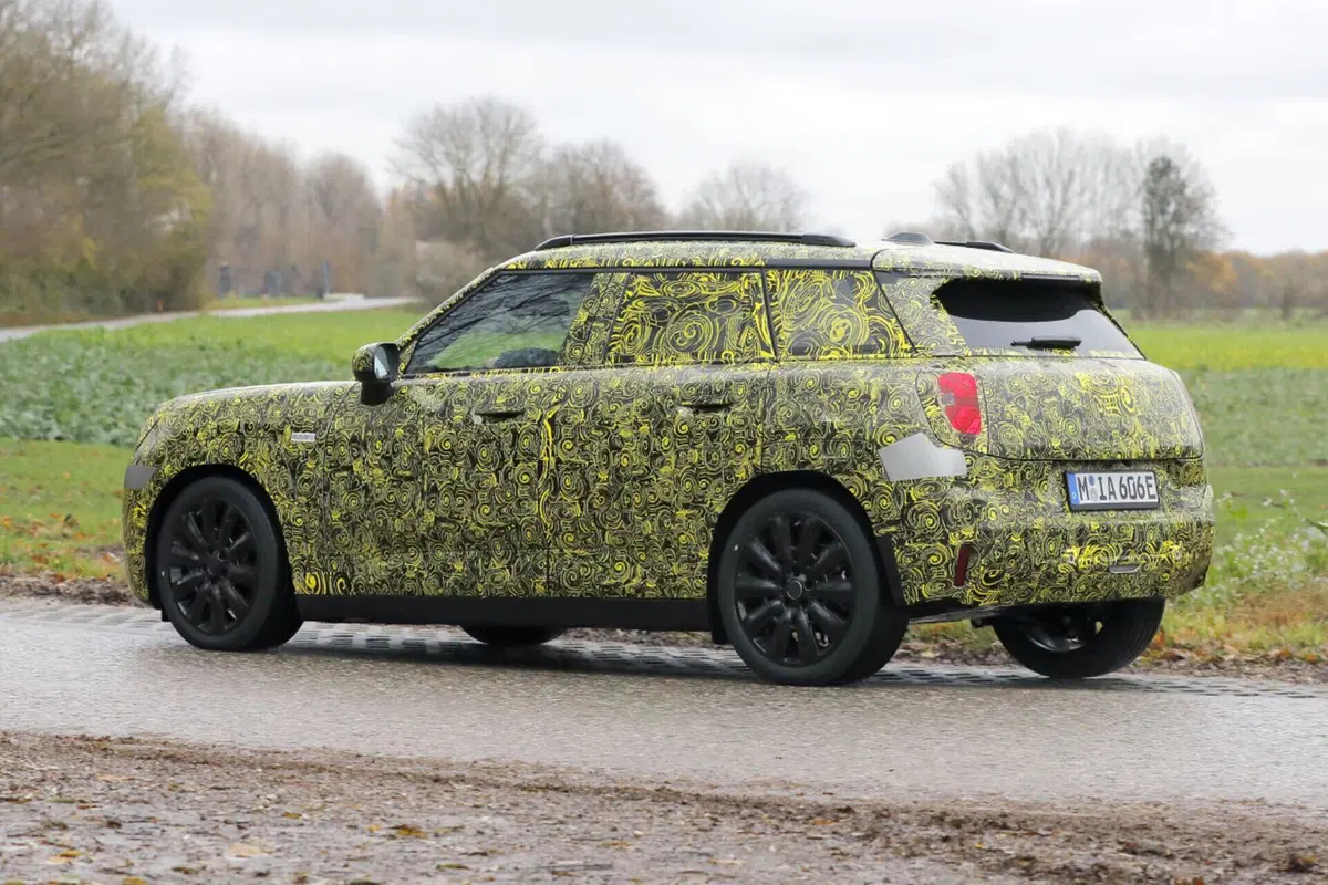 Mini Aceman: dal concept al prototipo, eccola su strada [Foto Spia] (7)