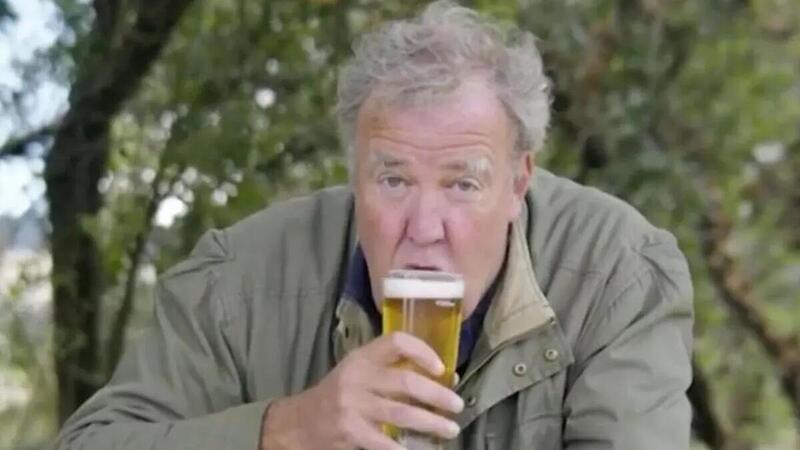 Jeremy Clarkson a tutta birra: &egrave; come un sorso di salute [VIDEO]