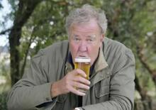 Jeremy Clarkson a tutta birra: è come un sorso di salute [VIDEO]