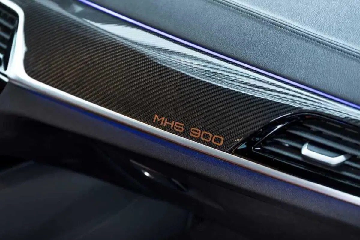 Non c'è una BMW più potente: la M5 di Manhart ha 930 CV (3)