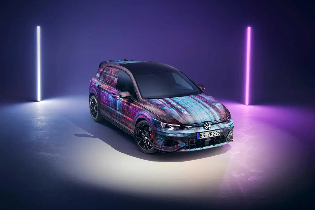 Volkswagen Golf GTI: ecco la concept al CES 2024, addio cambio manuale