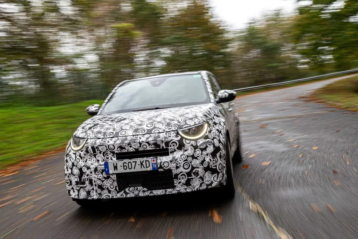 Abarth: arriva la 600e con 240 CV e il differenziale autobloccante [VIDEO] (4)