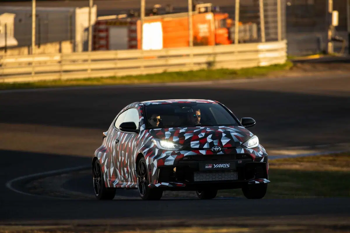 Toyota GR Yaris 2024: nuovo cambio e il godimento è totale! [VIDEO] (2)