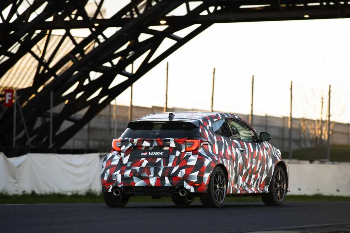Toyota GR Yaris 2024: nuovo cambio e il godimento è totale! [VIDEO] (5)
