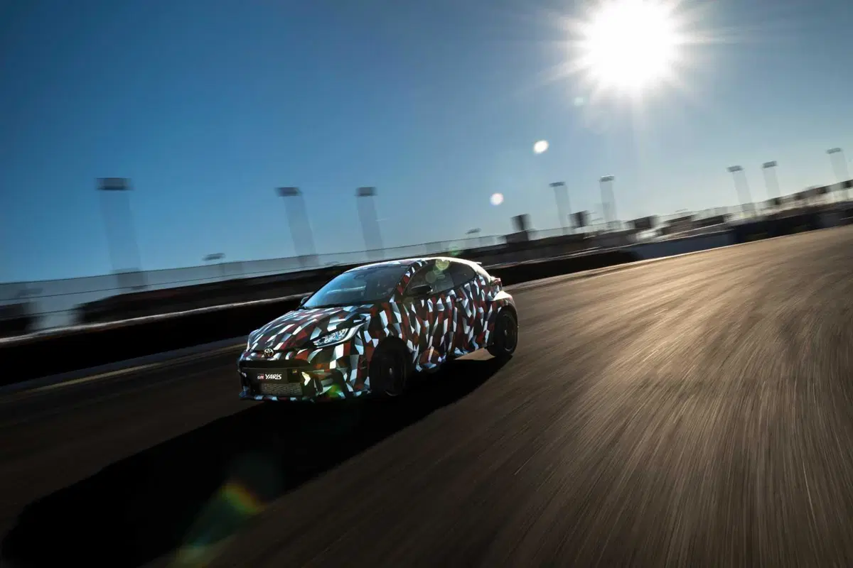 Toyota GR Yaris 2024: nuovo cambio e il godimento è totale! [VIDEO] (7)