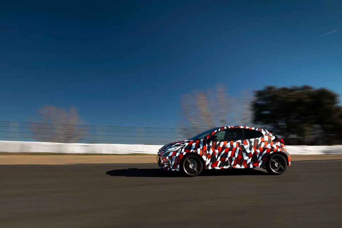 Toyota GR Yaris 2024: nuovo cambio e il godimento è totale! [VIDEO] (18)