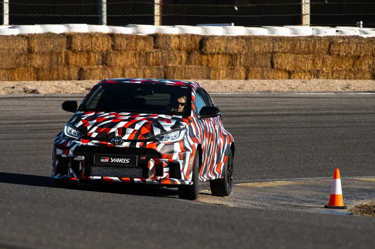 Toyota GR Yaris 2024: nuovo cambio e il godimento è totale! [VIDEO] (19)