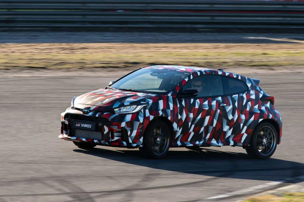 Toyota GR Yaris 2024: nuovo cambio e il godimento è totale! [VIDEO] (20)