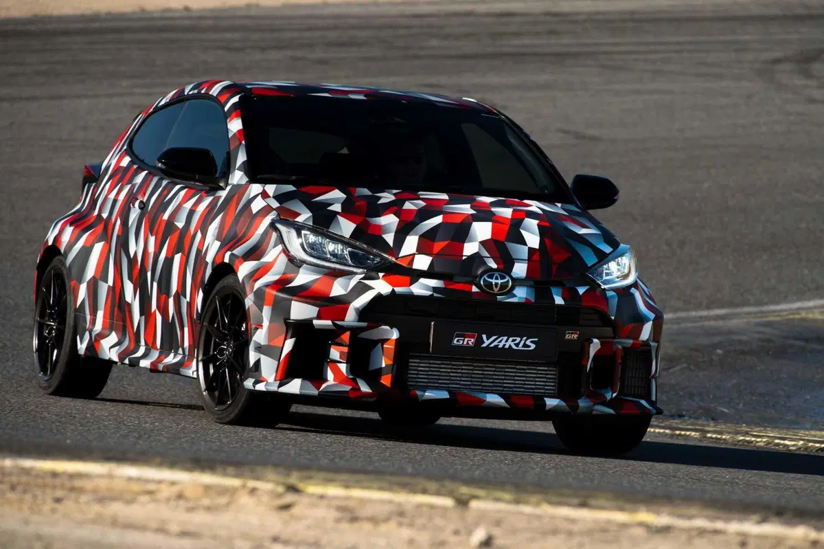 Toyota GR Yaris 2024: nuovo cambio e il godimento è totale! [VIDEO] (23)